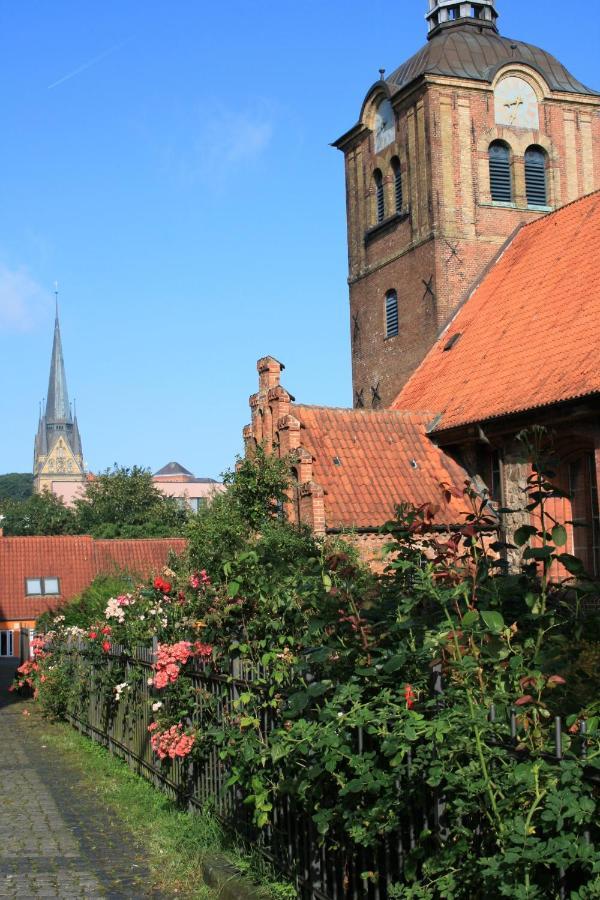 Zentrale Ferienwohnung „Treibholz“ Im Sonnenblumenhaus Flensburg Bagian luar foto