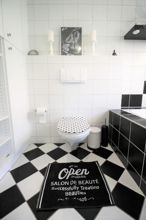 Zentrale Ferienwohnung „Treibholz“ Im Sonnenblumenhaus Flensburg Bagian luar foto